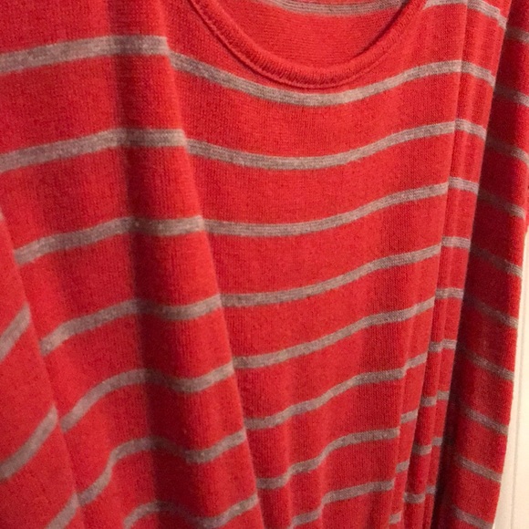 Peach & grey striped sweater with tie waste - Picture 3 of 3